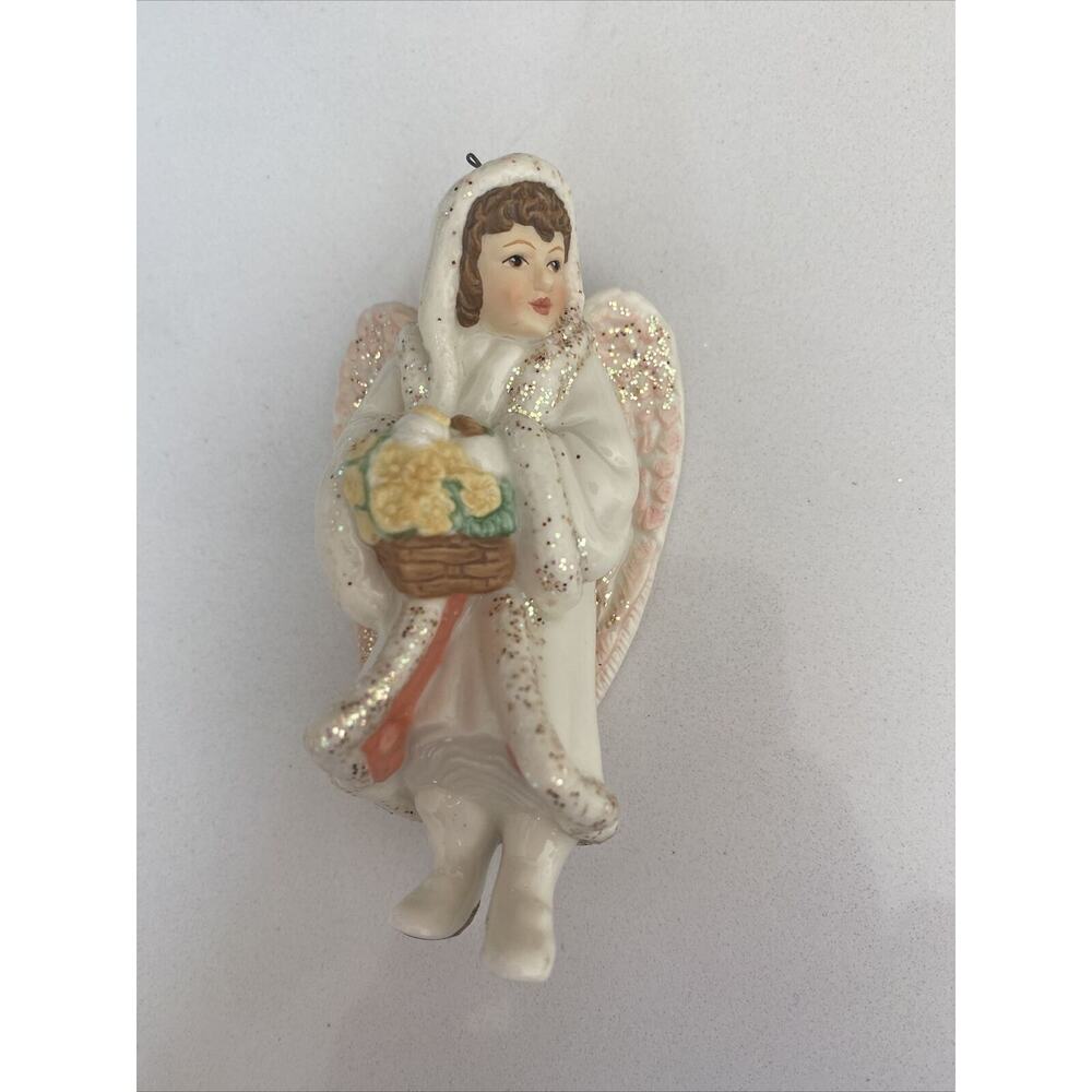 Carlton Cards Heirloom Collection Angelic Bouquet Porcelain Angel Ornament W/Box